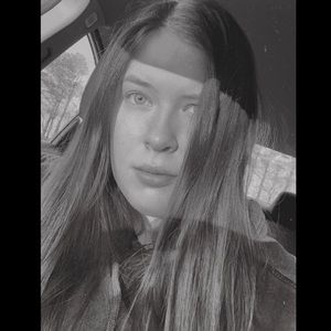 Meet your Posher, Abbie